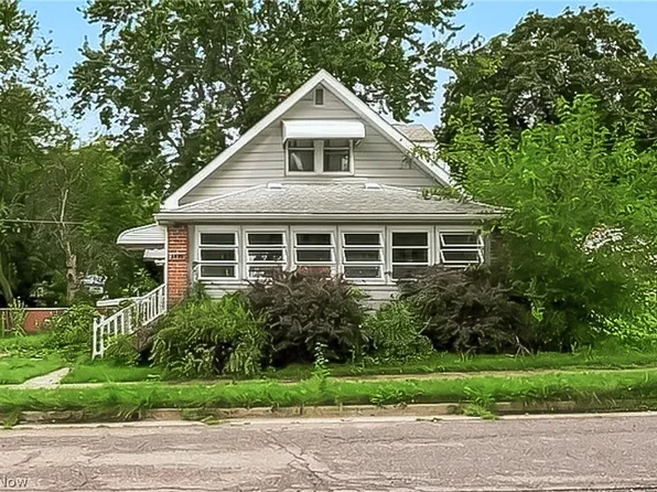 1815 Daniels Ave, Akron, OH 44312