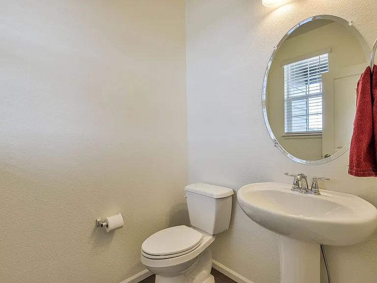 344 Zeppelin Way — Photo 21