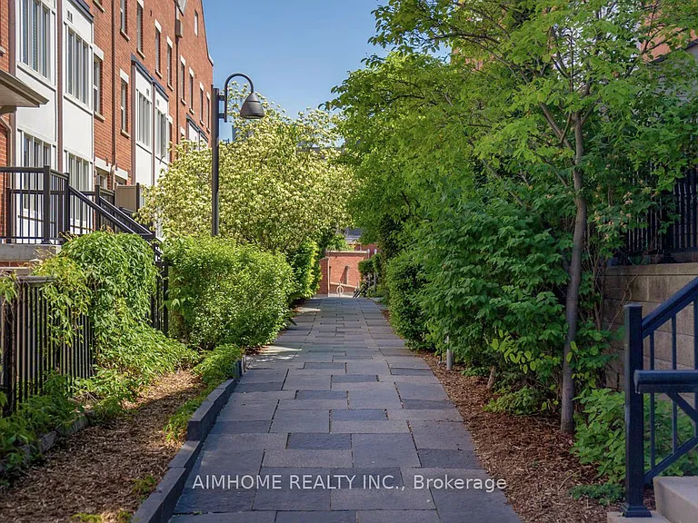 29 Frances Loring Ln #6 — Photo 32