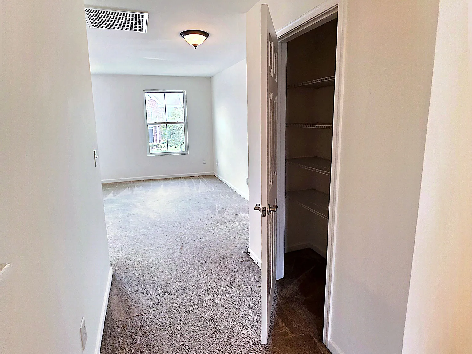 7612 Oakfield Way — Photo 4