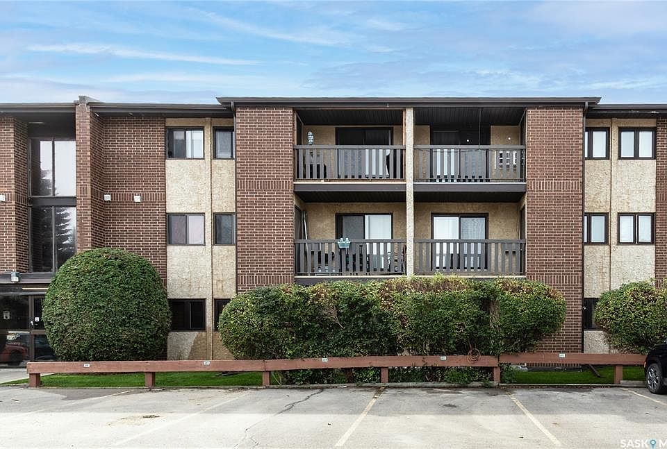 1st image of 315 Tait Cres #305