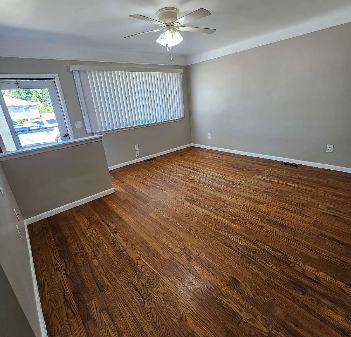 3 bed, 1.0 bath, 1013 sqft, $1,375 — Photo 4