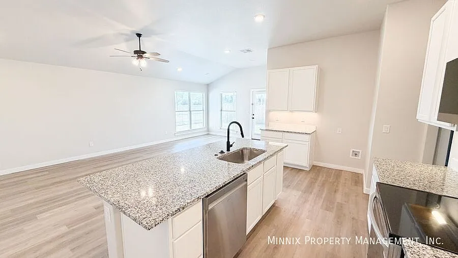 Frenship ISD 4 bedroom 2 bath Lubbock, TX For Rent | 1/2 off first months rent|3526 Turner Ave. — Photo 4