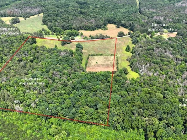 1 Melear Rd, Bowdon, GA 30108