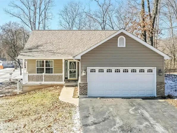 929 Eastridge Dr, Pacific, MO 63069