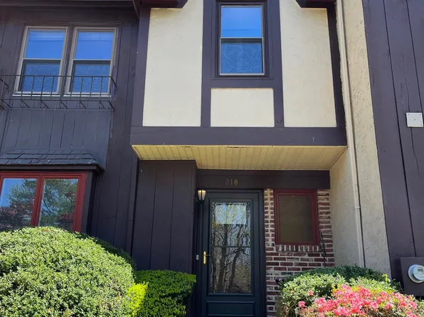 218 Keats Ct, Sicklerville, NJ 08081