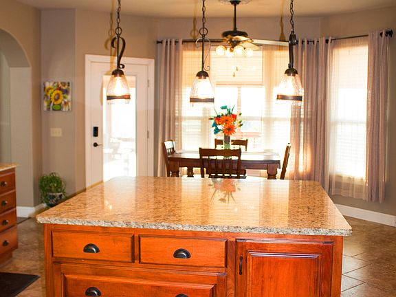 Kitchen-Island/Storage