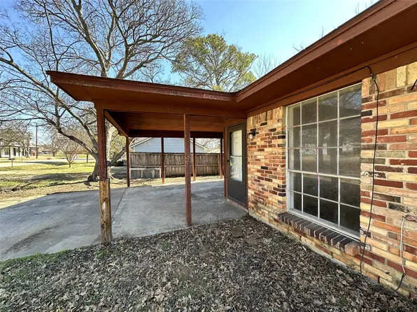203 W 5th St, Kennedale, TX 76060