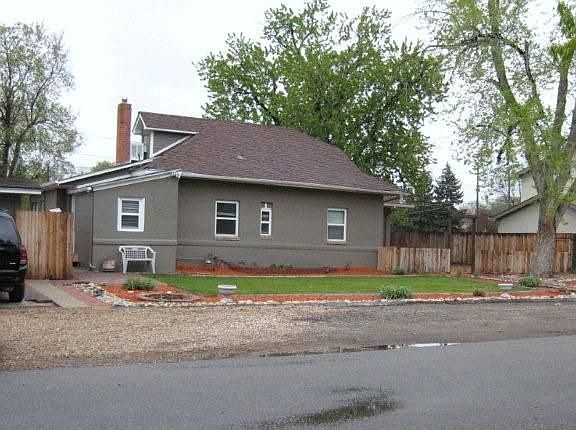 Zoned multifamily with separate carriage house