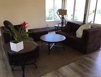 11771 Laurelwood Dr — Photo 2