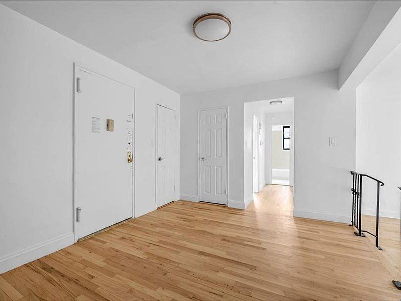 1st image of 425 E 26th St APT 3C