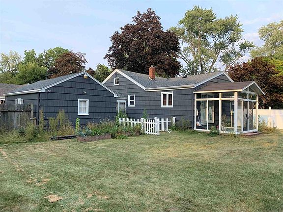 4th image of 2121 Sunnyside Dr