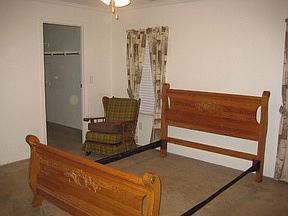 5th image of 389 McKinnon Dr