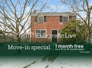 912 Macfarlane Dr, Pittsburgh, PA 15235