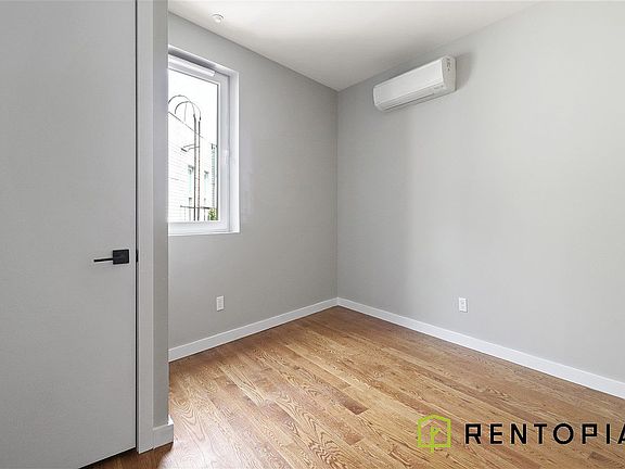 3rd image of 842 Flushing Ave #2E