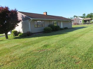 104 Meade Dr, Latrobe, PA 15650