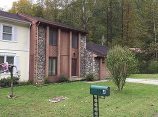 135 Richmond Hill Est #B, Van Lear, KY 41265