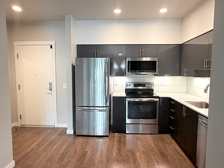 1085 103rd Ave NE #115 — Photo 6