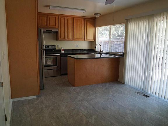 4th image of 5773 Preston Dr