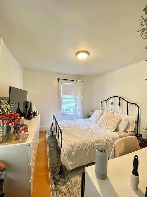 4 bed, 9999 sqft, $3,500 — Photo 4