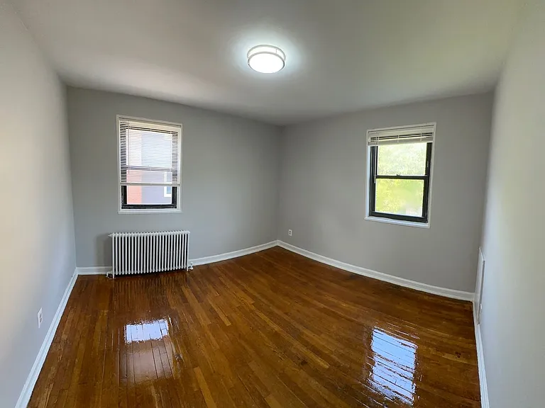 1000 Otis St NE — Photo 4