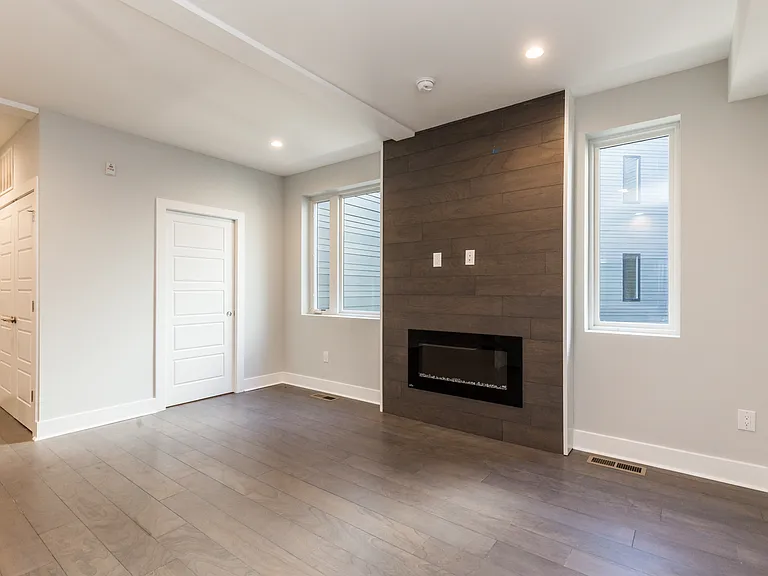 1405 Frankford Ave #307 — Photo 9