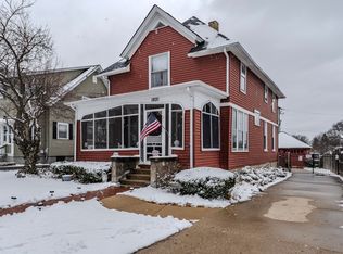 1021 W Highland Ave, Elgin, IL 60123