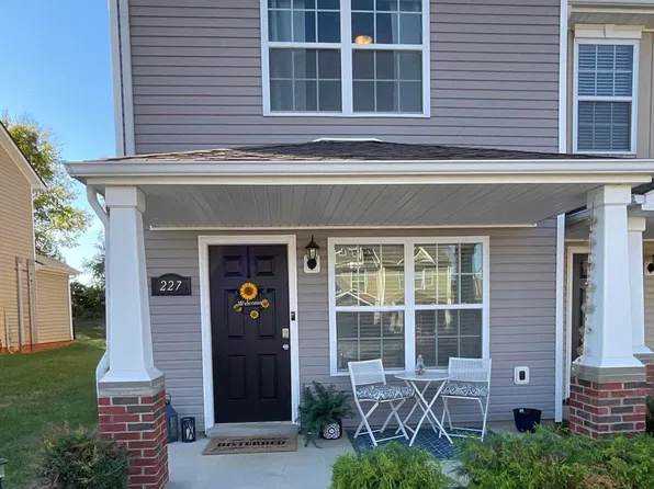 227 Alexander Blvd, Clarksville, TN 37040