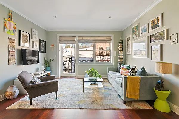 Sold by Compass | media 24