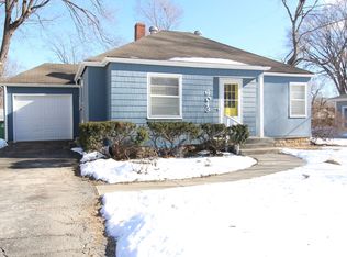 6043 Delmar St, Fairway, KS 66205