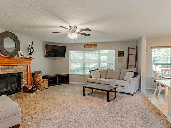 4th image of 5324 Willow Valley Way