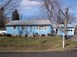4576 Tomaka Dr, Hamburg, NY 14075