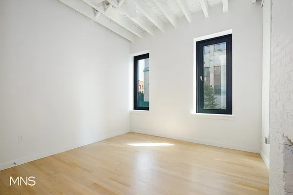 Rented by MNS | media 7