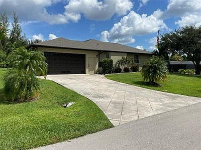 2nd image of 3326 Wisteria Pl