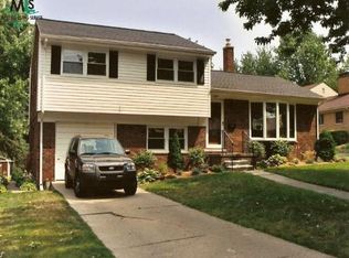 1033 Balmoral Dr Mount Clemens MI 48043 Zillow