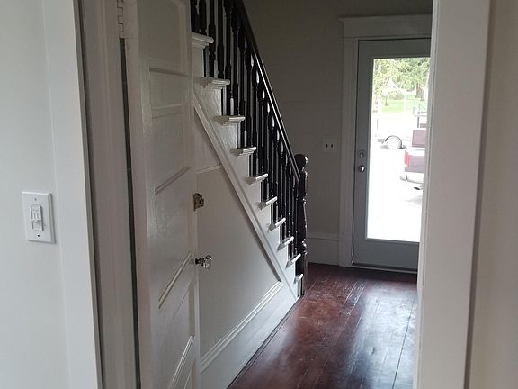 2nd image of 5042 S Puget Sound Ave #1