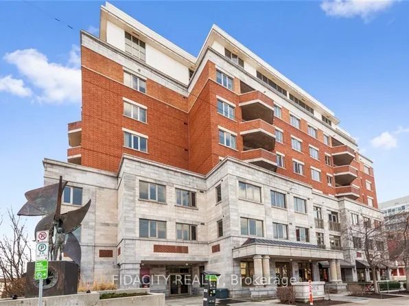 320 McLeod St #302, Ottawa, ON K2P 1A3