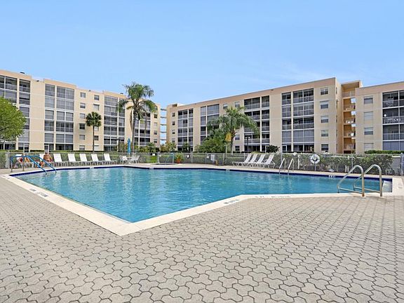 4th image of 125 S Collier Blvd Unit 302