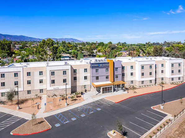 1961 Foothill Pkwy, Corona, CA 92881