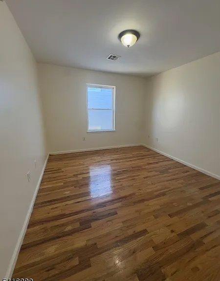 549 Hawthorne Ave #3 — Photo 6