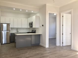 389 Onderdonk Ave #3R, Ridgewood, NY 11385