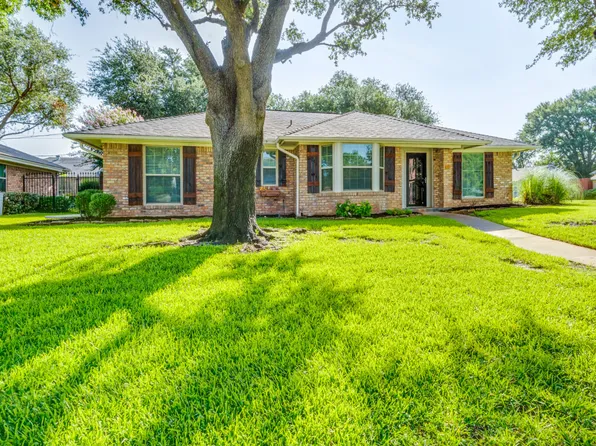 2020 Normandy Dr, Hurst, TX 76054