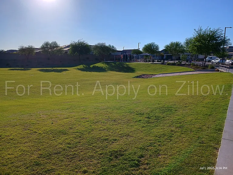15565 W Desert Hollow Dr — Photo 21