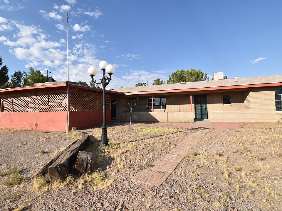 2nd image of 4715 Elks Dr