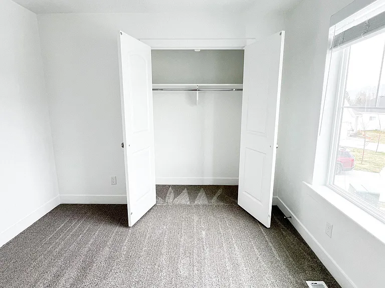 1863 S 1425 W — Photo 31