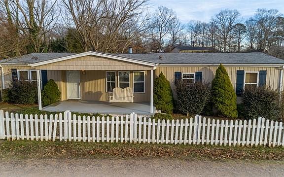 2nd image of 365 Taylorsville Beach Ct