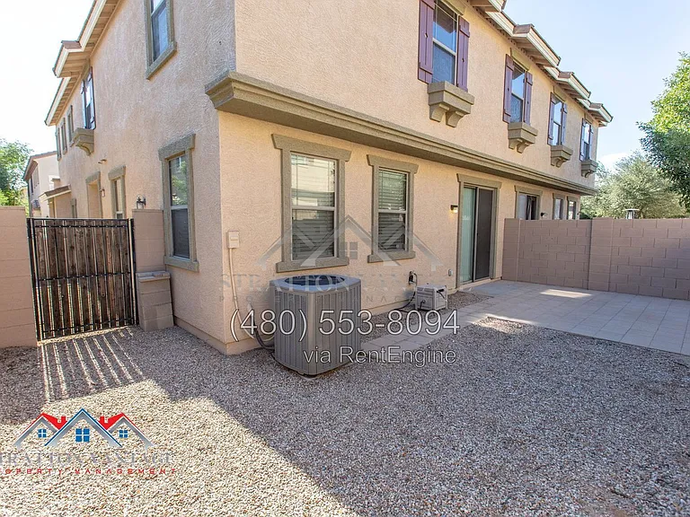 1423 N 81st Ave — Photo 39