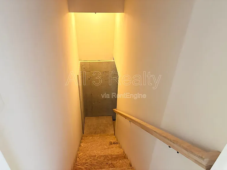 3738 Valley Spring Dr — Photo 27