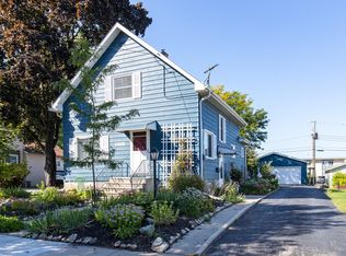 1402 Catherine Ave, Oshkosh, WI 54902