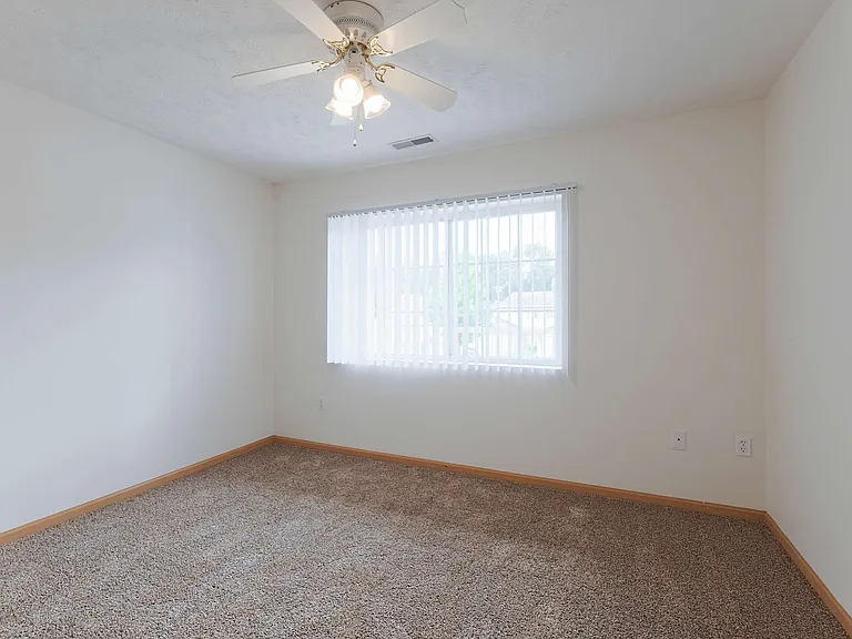 Park Ridge Apartments — Photo 46